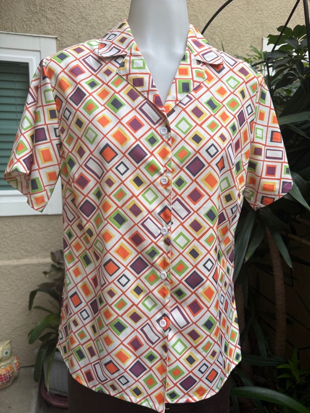 Vintage 70’s Multicolored Short Sleeve Geo Print Button-Up Blouse - Picture 2 of 9